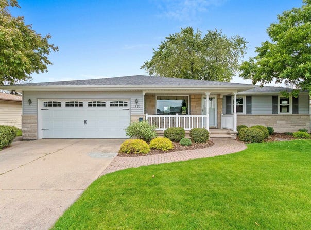 1427 W KIMBERLY Avenue, KIMBERLY, WI 54136