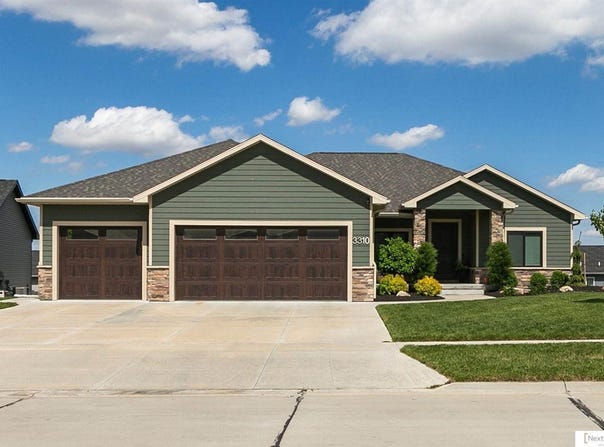 3310 North 92 Street, Lincoln, NE 68507