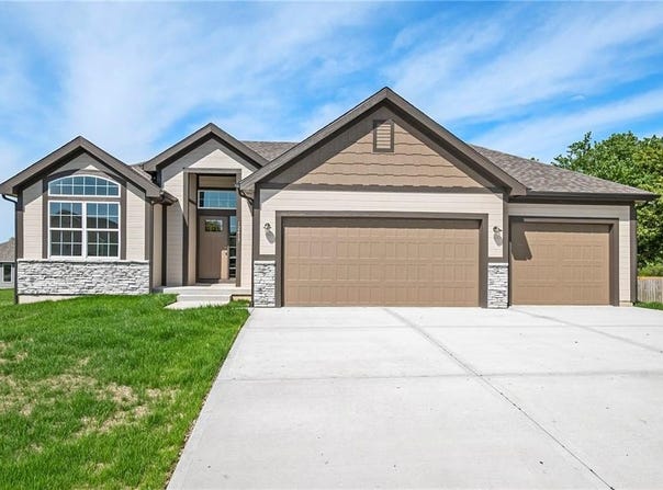 12415 Morgan Street, Excelsior Springs, MO 64024