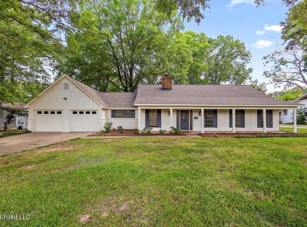 110 Parkway Drive, Jackson, MS 39211