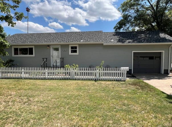 608 E Margaret Ave, Russell, KS 67665