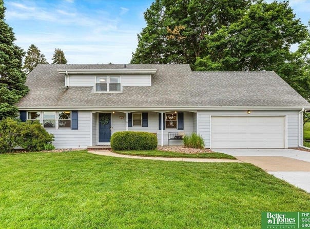 12079 Westover Road, Omaha, NE 68154