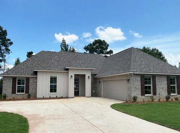 159 Lessie Drive, Stonewall, LA 71078