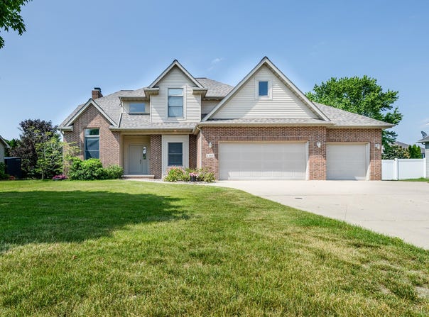 2365 Perry Drive, Stevensville, MI 49127