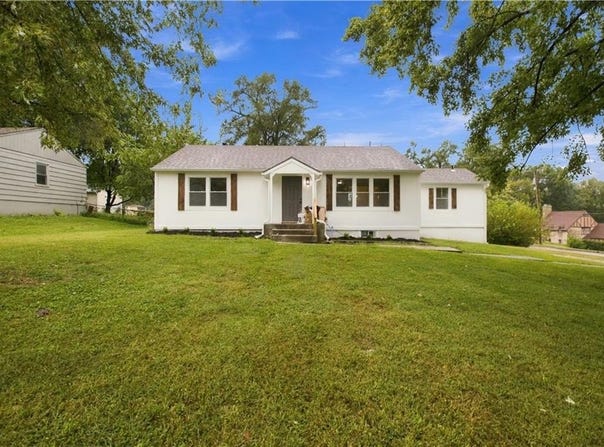 6300 HARRIS Street, Raytown, MO 64133
