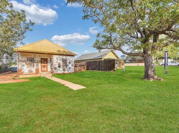 411 N 5th Street, Sayre, OK 73662