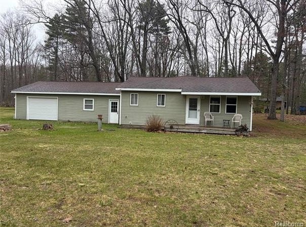 5315 E 8th Street, Au Gres, MI 48703