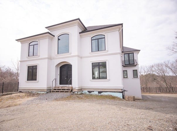 12 Gianna Drive, Saugus, MA 01906