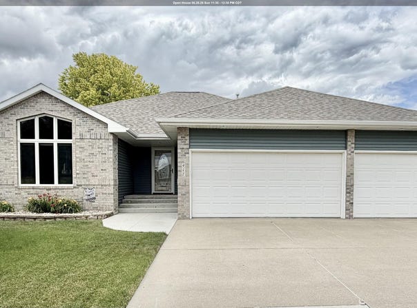 417 Barrington Drive, Sergeant Bluff, IA 51106