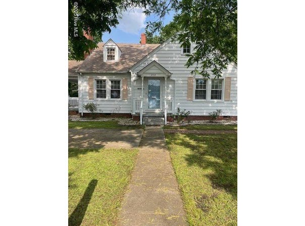 2531 S Memorial Drive, Greenville, NC 27834