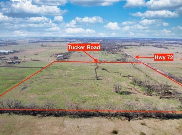 40ac Tucker  RD, Gravette, AR 72736