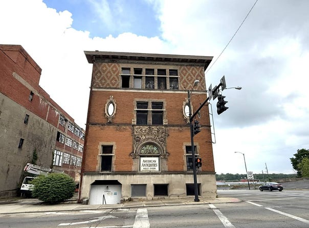 136-138 E High St, Springfield, OH 45502