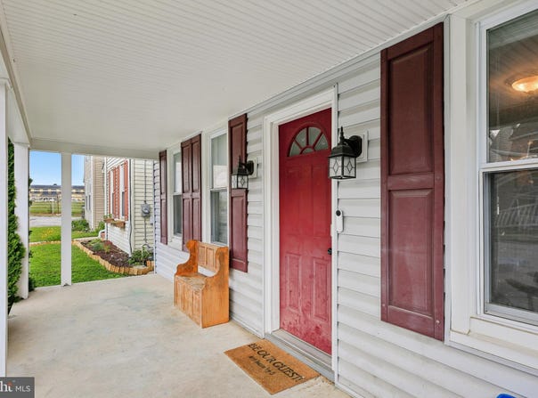8 FAIR AVENUE, HANOVER, PA 17331