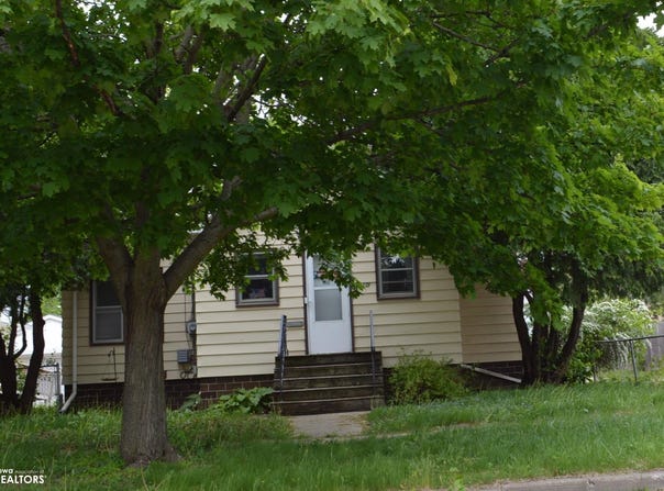 1310 N Adams Avenue, Mason City, IA 50401