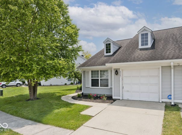 8247 Cape Drive N, Indianapolis, IN 46256