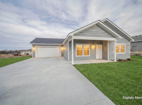 2020 Tanager Court, Junction City, KS 66441