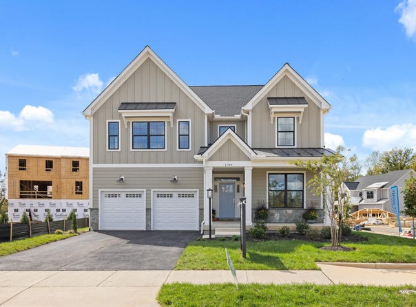 2D CORSHAM ST, CROZET, VA 22932