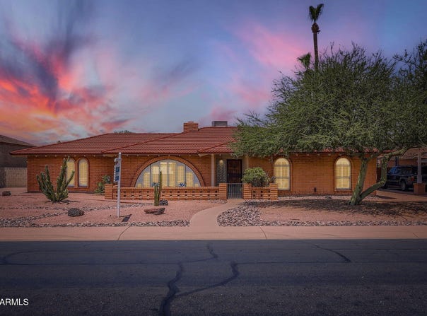 2022 E PEBBLE BEACH Drive, Tempe, AZ 85282