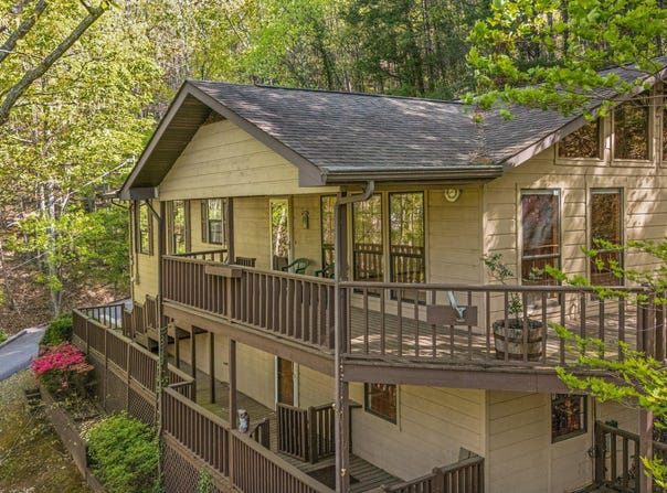 1930 Pamela Circle, Sevierville, TN 37862