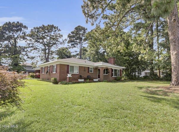 1000 Oriental Avenue, Kinston, NC 28504