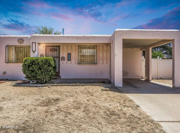 2220 Coleen Court, Las Cruces, NM 88001