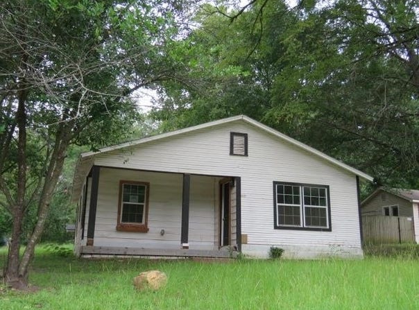 608 S MONTGOMERY ST, Gilmer, TX 75644