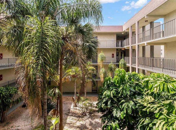 1820 SW 81st Ave, North Lauderdale, FL 33068