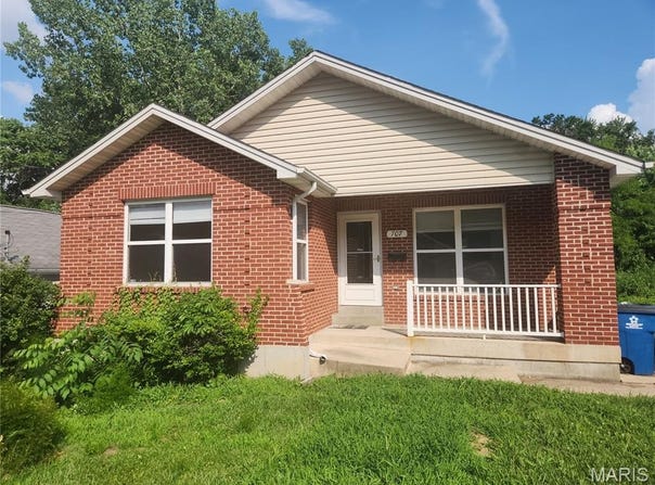707 Silver Street, Alton, IL 62002
