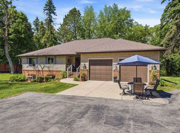 11 KOOLS Court, APPLETON, WI 54914