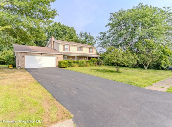 1001 Pheasant Run Road, South Abington Twp, PA 18411
