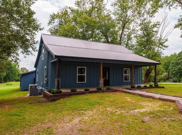 151 Hawkins Rd, Livingston, TN 38570
