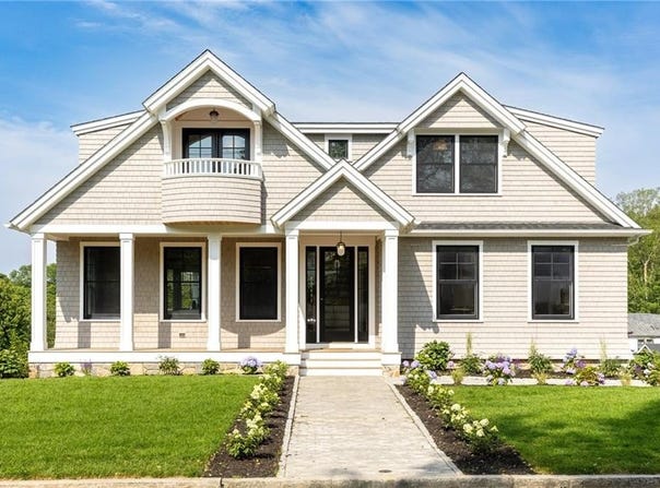 35 Coggeshall Avenue, Newport, RI 02840