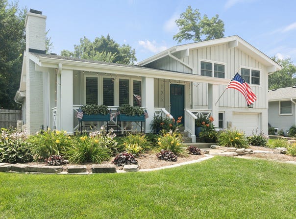 123 Sturtz Street, Barrington, IL 60010