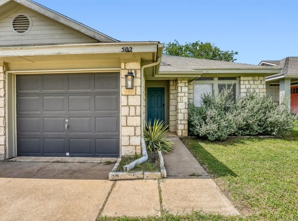 502 Gregory Ct, Round Rock, TX 78664