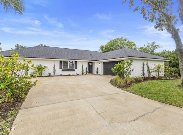 185 Brookside Drive, Port Orange, FL 32128