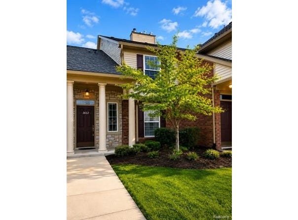 3612 Oakmonte Boulevard, Oakland Twp, MI 48306