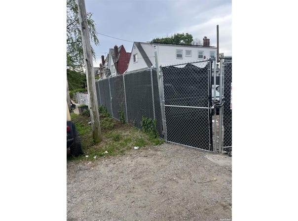116-22 Lovingham Place, Jamaica, NY 11412