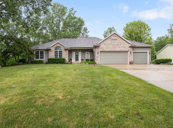 51973 Sandy Lane Drive, Granger, IN 46530-5827