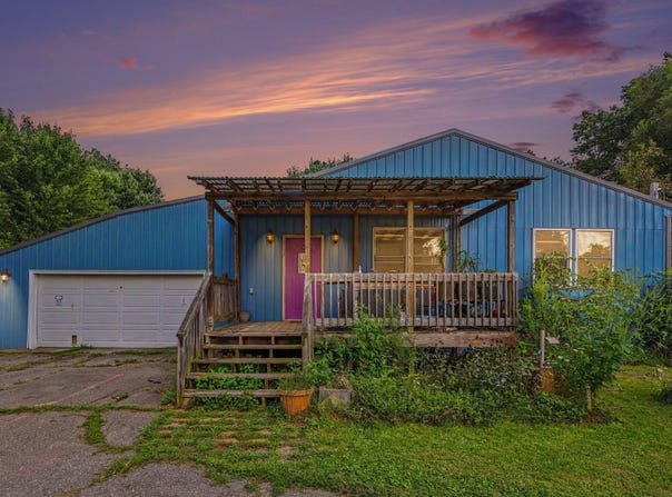 6041 Thru Roamin Drive, Jackson, MI 49201