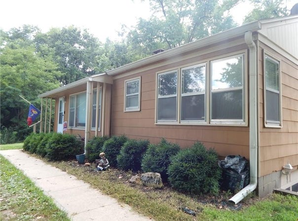 2031 Spruce Street, Leavenworth, KS 66048