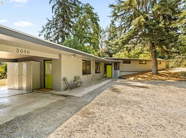 3010 NESLO LN, Eugene, OR 97405