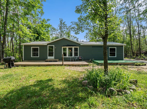 7539 E M-32, Johannesburg, MI 49751