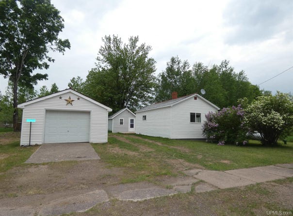 13610 Huron, Sidnaw, MI 49961