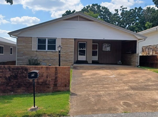 309 Parliament Drive, Horseshoe Bend, AR 72512-3323
