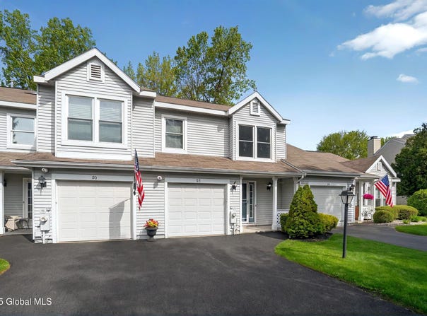 82 Stoney Creek Drive, Clifton Park, NY 12065