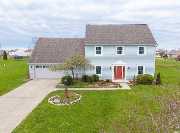 2819 Golden Fields Court, Fort Wayne, IN 46818