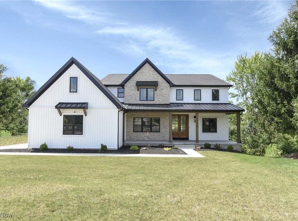 17440 Sawgrass Circle, North Royalton, OH 44133