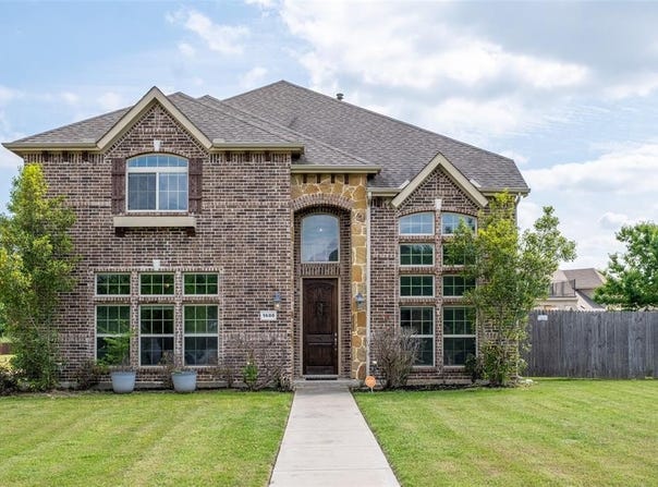 1600 Stray Horn Drive, DeSoto, TX 75115