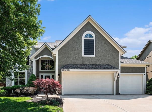 21605 W 98th Terrace, Lenexa, KS 66220
