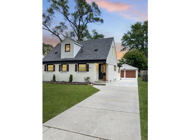 20283 Lancaster Street, Harper Woods, MI 48225